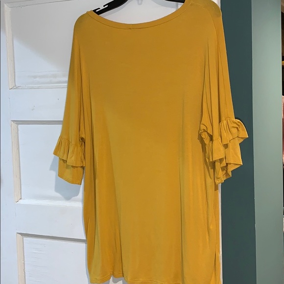 Boutique Top in mustard size XL - Picture 4 of 4